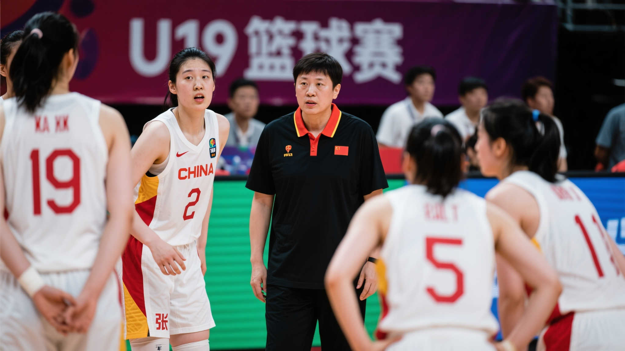 U19女篮助理教练:在无张子宇的情况下重构战术体系影响不可避免 当谈到U19女篮的重要时刻,助理教练对外透露: 张
